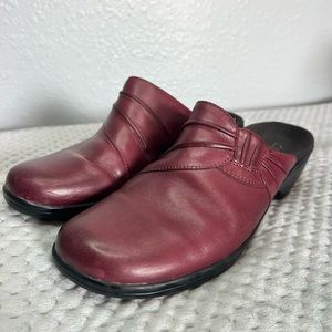 Clarks Burgundy Prairie Flower Leather Comfy Mulers Slides Clogs Shoes Size 7.5